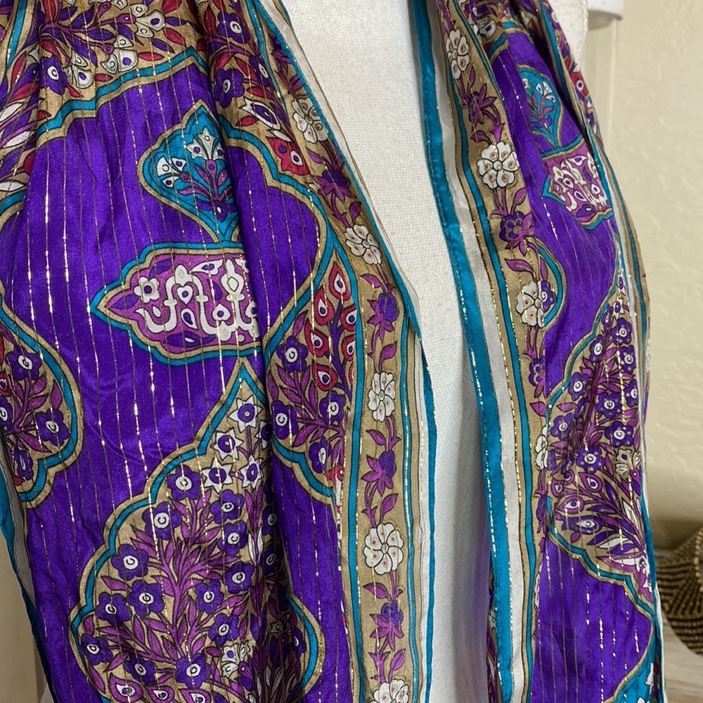 Silk scarf - Picture 2 of 3